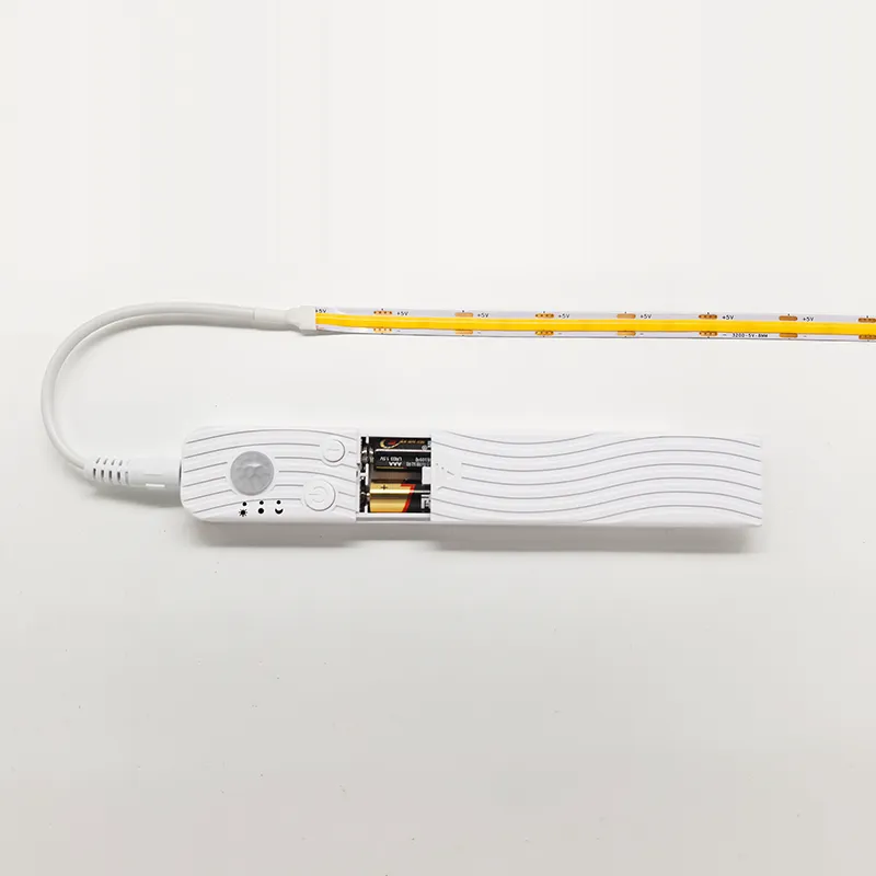 smar light with PIR sensor battery power up 1